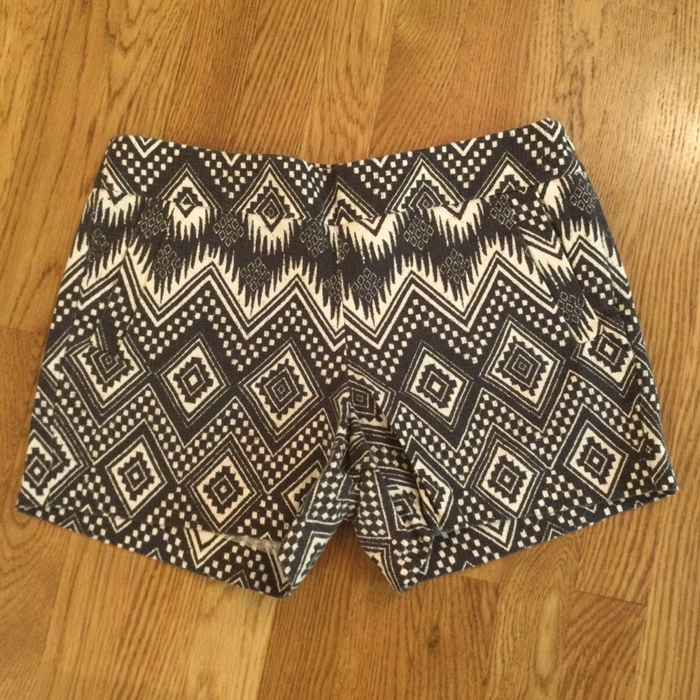 J Crew - Beautiful Flat Front Shorts. Size 6